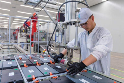 宁德时代股权投资的战略棋局 2024年新能源车企缘何难逃其“朋友圈”？